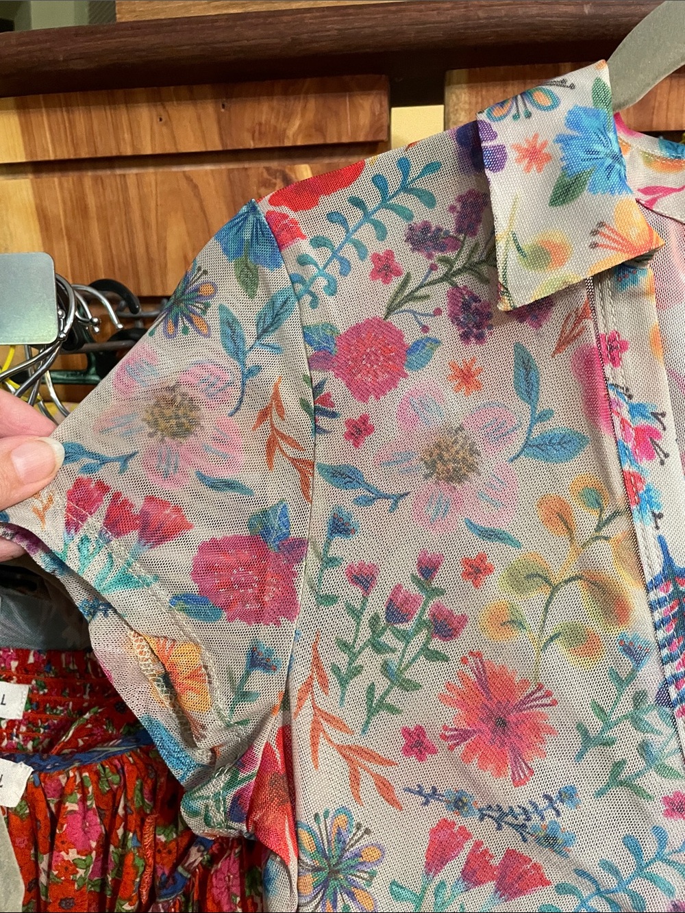 NATURAL LIFE Carina Multicolor Floral Button-Front Blouse Mesh - Picture 4 of 10